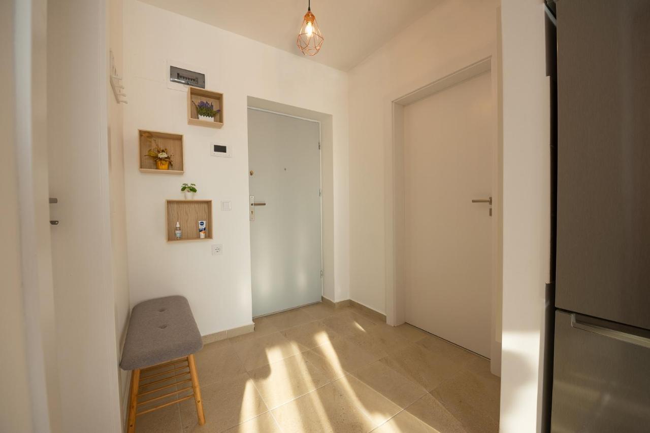 Art Apartment Targu-Mures Bagian luar foto